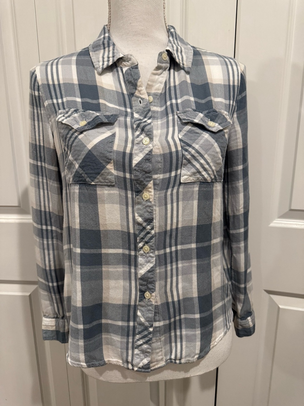 Banana Republic Gray and White Plaid Button-Up Shirt